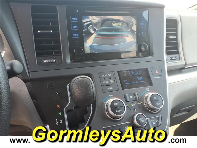 2017 Toyota Sienna LE 8-Passenger:787920P