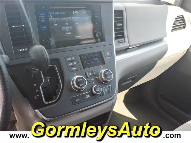 2017 Toyota Sienna LE 8-Passenger:787920P