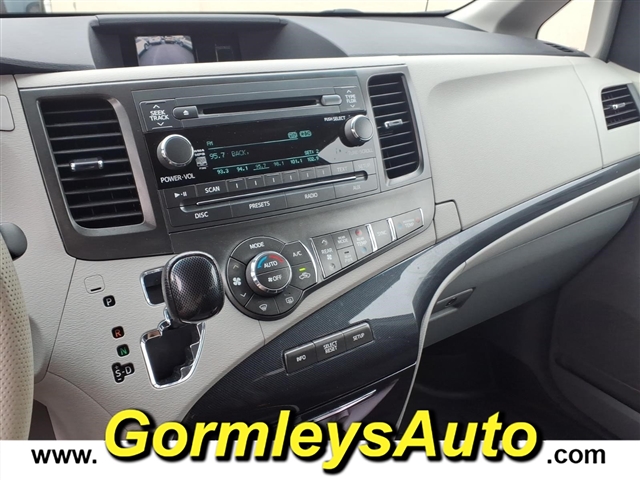 2013 Toyota Sienna SE 8-Passenger:359465P