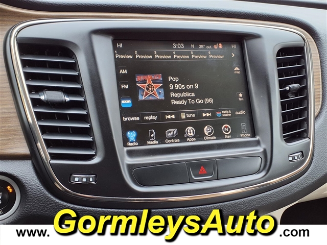 2015 Chrysler 200 C:678493P