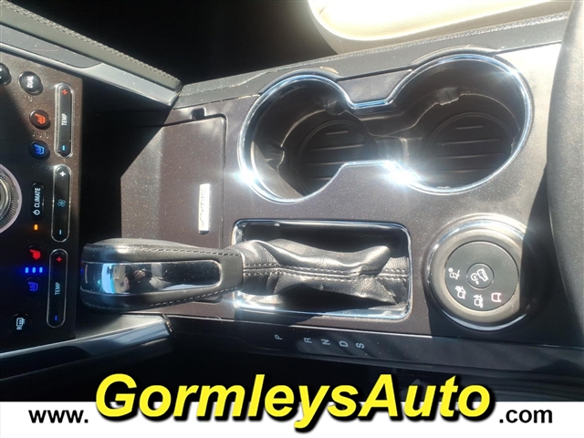 2016 Ford Explorer Platinum:B40021P