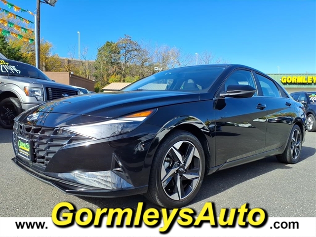 2023 Hyundai Elantra Limited photo 2