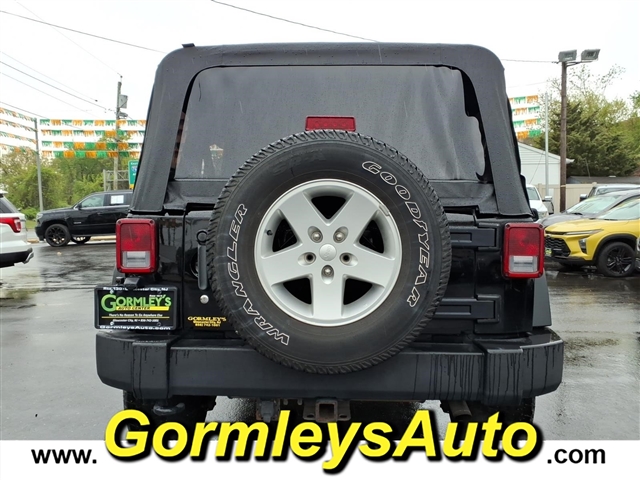 2013 Jeep Wrangler Unlimited Freedom Edition:619275P