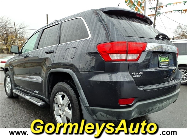 2013 Jeep Grand Cherokee Laredo photo 3