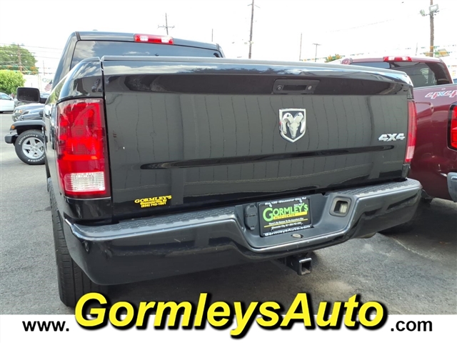 2017 RAM 1500 Express:826863P