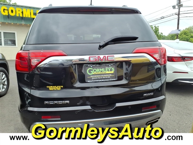 2017 GMC Acadia Denali:157830P