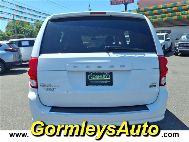 2017 Dodge Grand Caravan SXT:596059P