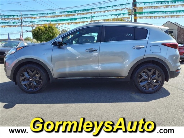 2020 Kia Sportage S photo 2