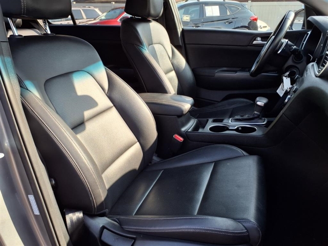 2020 Kia Sportage S:656830P