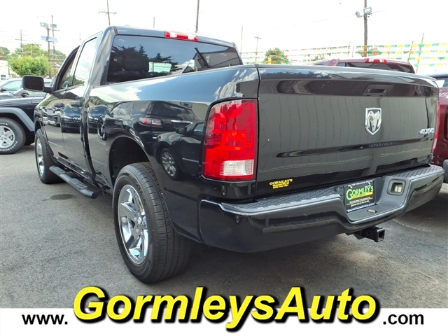 2017 RAM 1500 Express:826863P