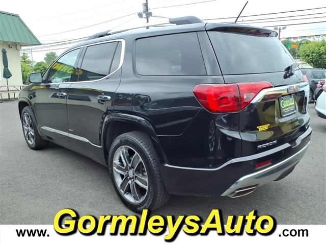 2017 GMC Acadia Denali:157830P