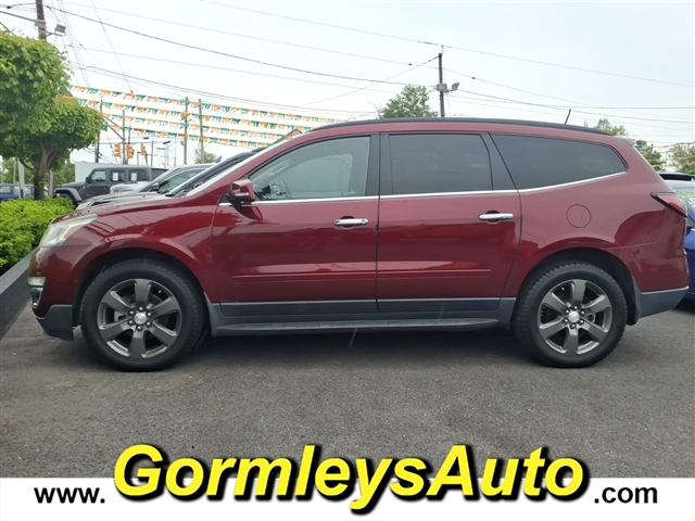 2017 Chevrolet Traverse LT:211927P