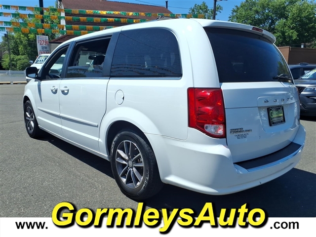 2017 Dodge Grand Caravan SXT:596059P