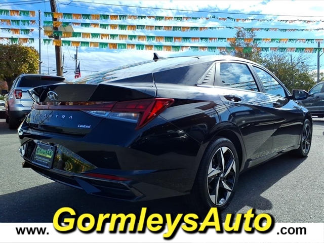 2023 Hyundai Elantra Limited photo 4