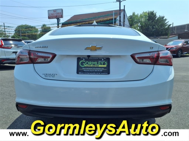 2022 Chevrolet Malibu FWD LT:152528P