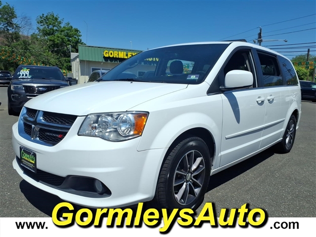 2017 Dodge Grand Caravan SXT:596059P