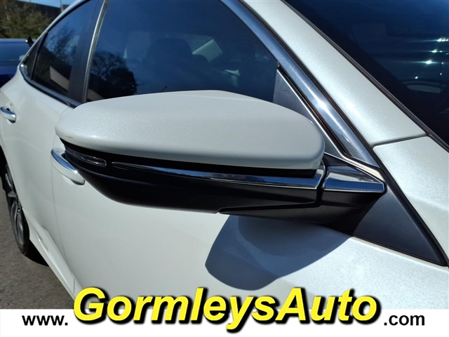 2021 Honda Insight Touring:009087P