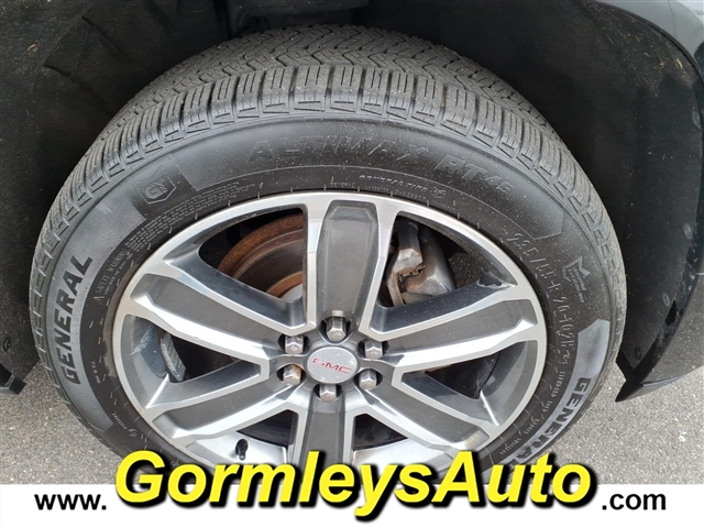 2017 GMC Acadia Denali:157830P