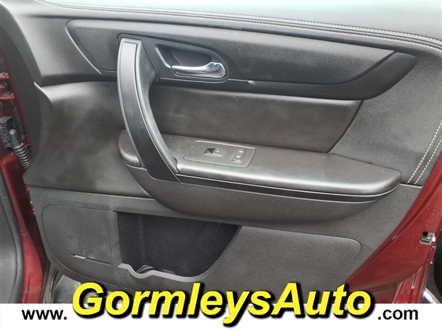 2017 Chevrolet Traverse LT:211927P