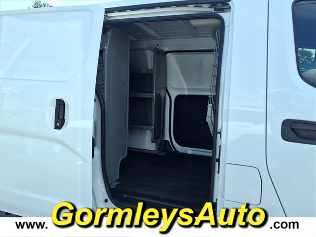 2019 Nissan NV200 SV:696123P
