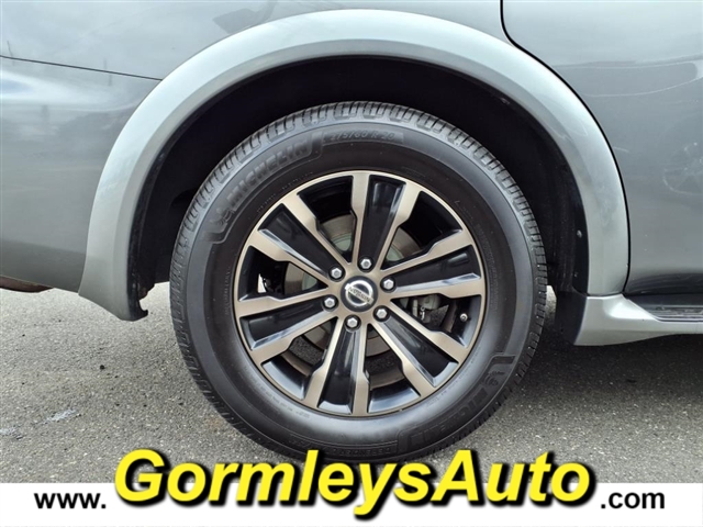 2017 Nissan Armada Platinum:705464P