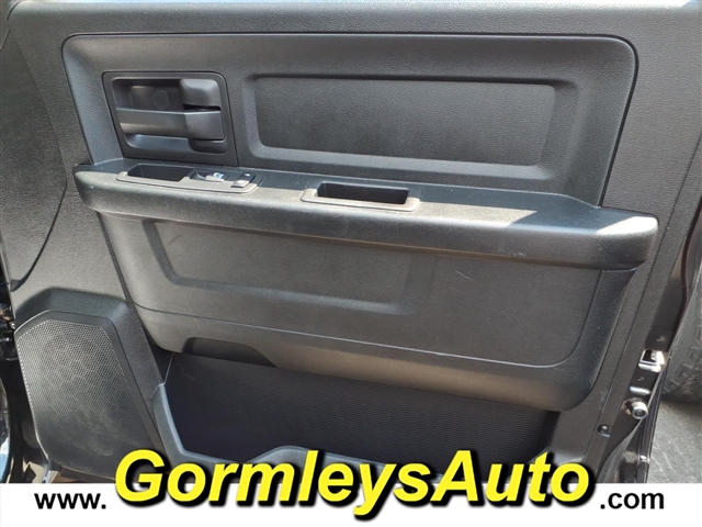 2017 RAM 1500 Express:826863P