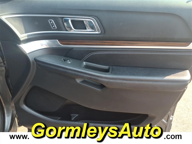 2017 Ford Explorer Limited:C23443P