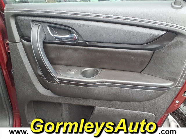 2017 Chevrolet Traverse LT:211927P