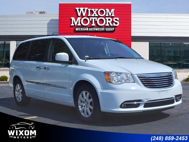 2016 Chrysler Town and Country