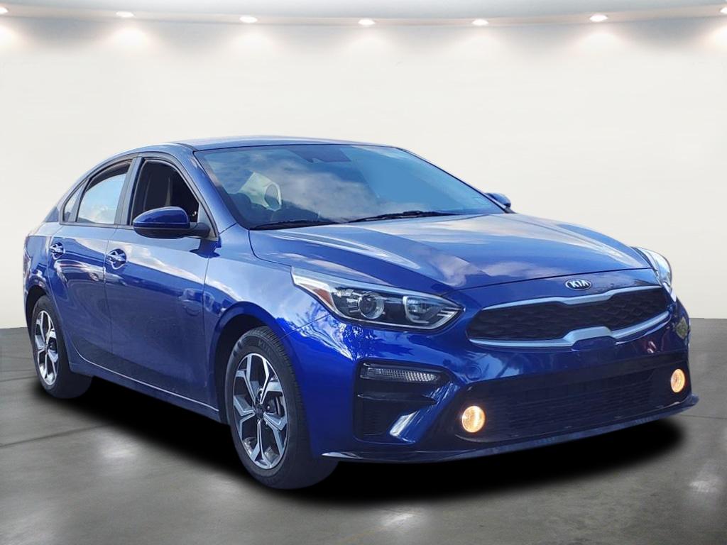 2023 Kia Forte LXS photo 3