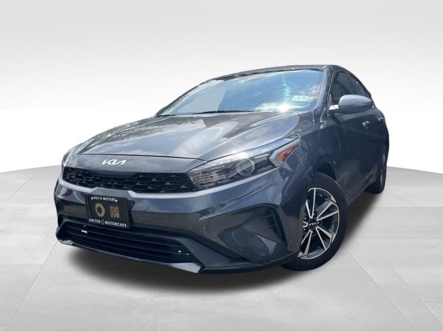 2023 Kia Forte LXS photo 2