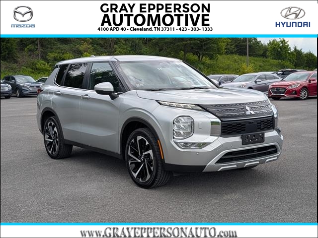 2023 Mitsubishi Outlander SE