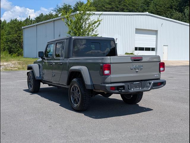 2023 Jeep Gladiator Overland