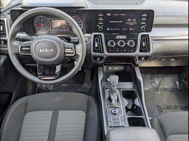 2023 Kia Sorento LX