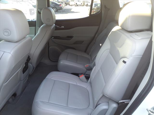 2022 GMC Acadia SLT