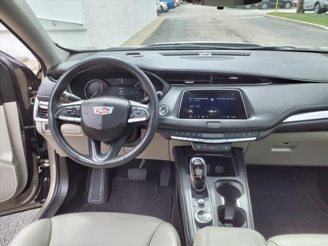 2022 Cadillac XT4 Luxury