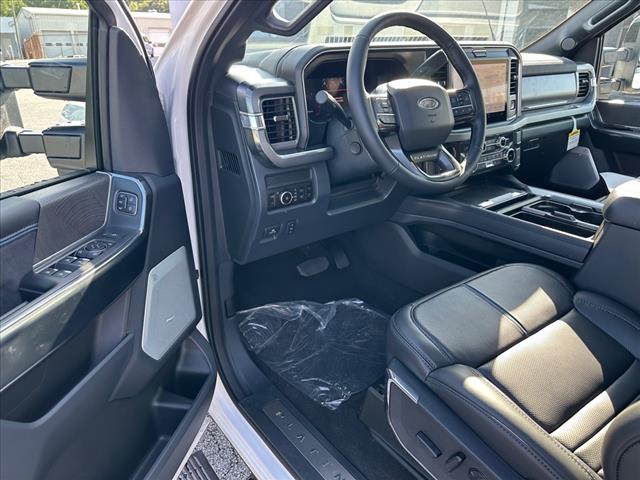 2025 Ford F-250 Super Duty Platinum