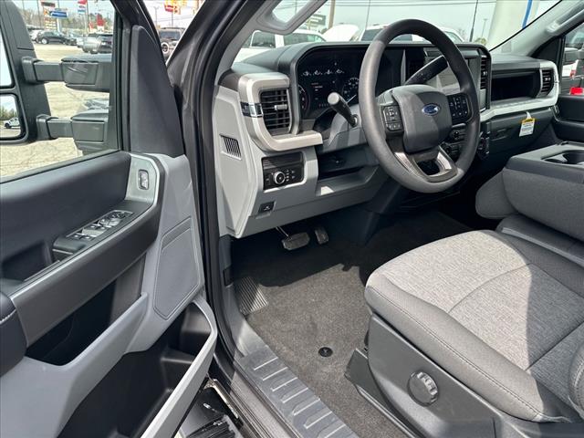 2025 Ford F-350 Super Duty XL