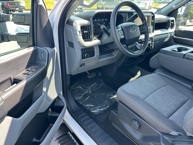 2025 Ford F-350 Super Duty XL