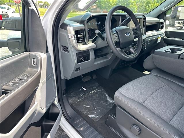 2025 Ford F-350 Super Duty XL