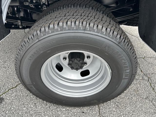 2025 Ford F-350 Super Duty XL