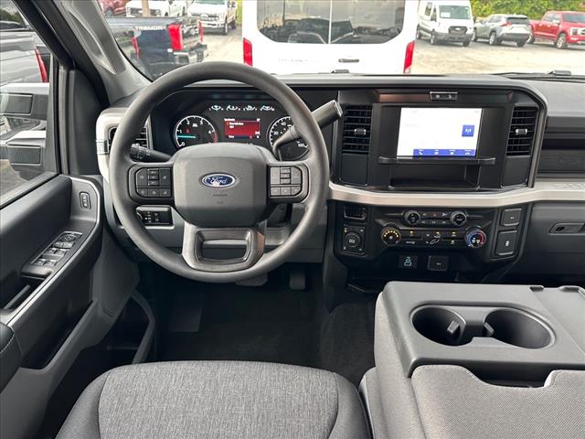 2025 Ford F-350 Super Duty XL