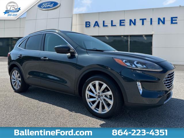 2022 Ford Escape Hybrid Titanium