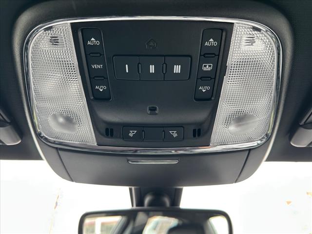 2023 Chrysler 300 S V6