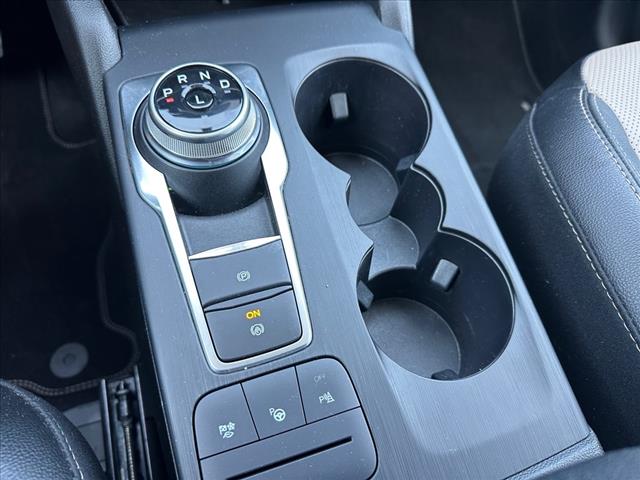 2022 Ford Escape Hybrid Titanium