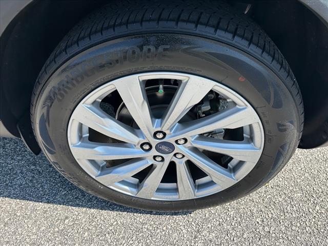 2022 Ford Escape Hybrid Titanium