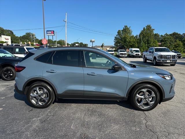 2025 Ford Escape Hybrid ST-Line