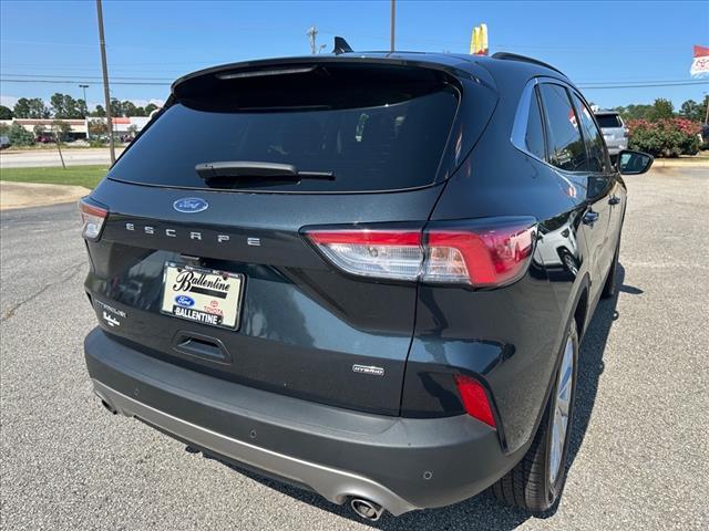 2022 Ford Escape Hybrid Titanium