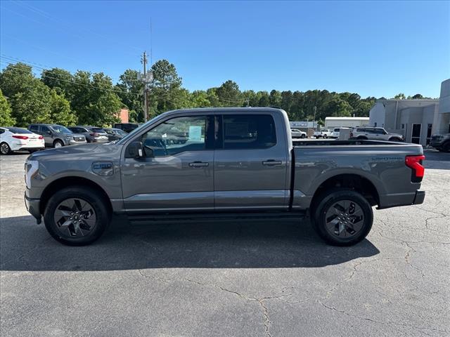 2025 Ford F-150 Lightning Flash