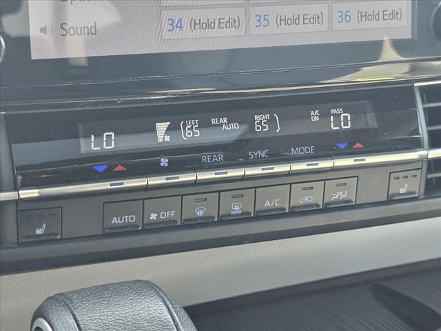 2023 Toyota Sienna XLE 8-Passenger